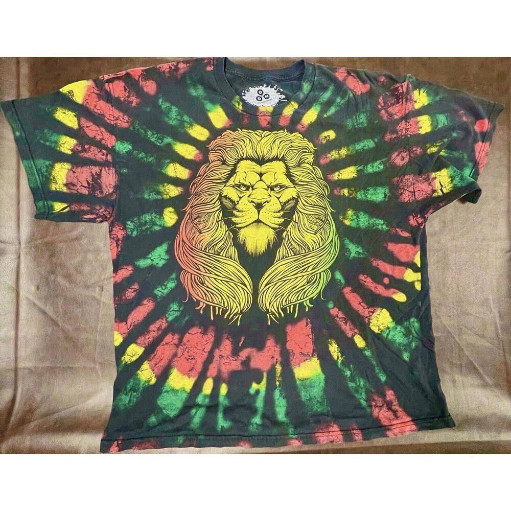 Vibrant Lion Graphic Tie-Dye T-Shirt